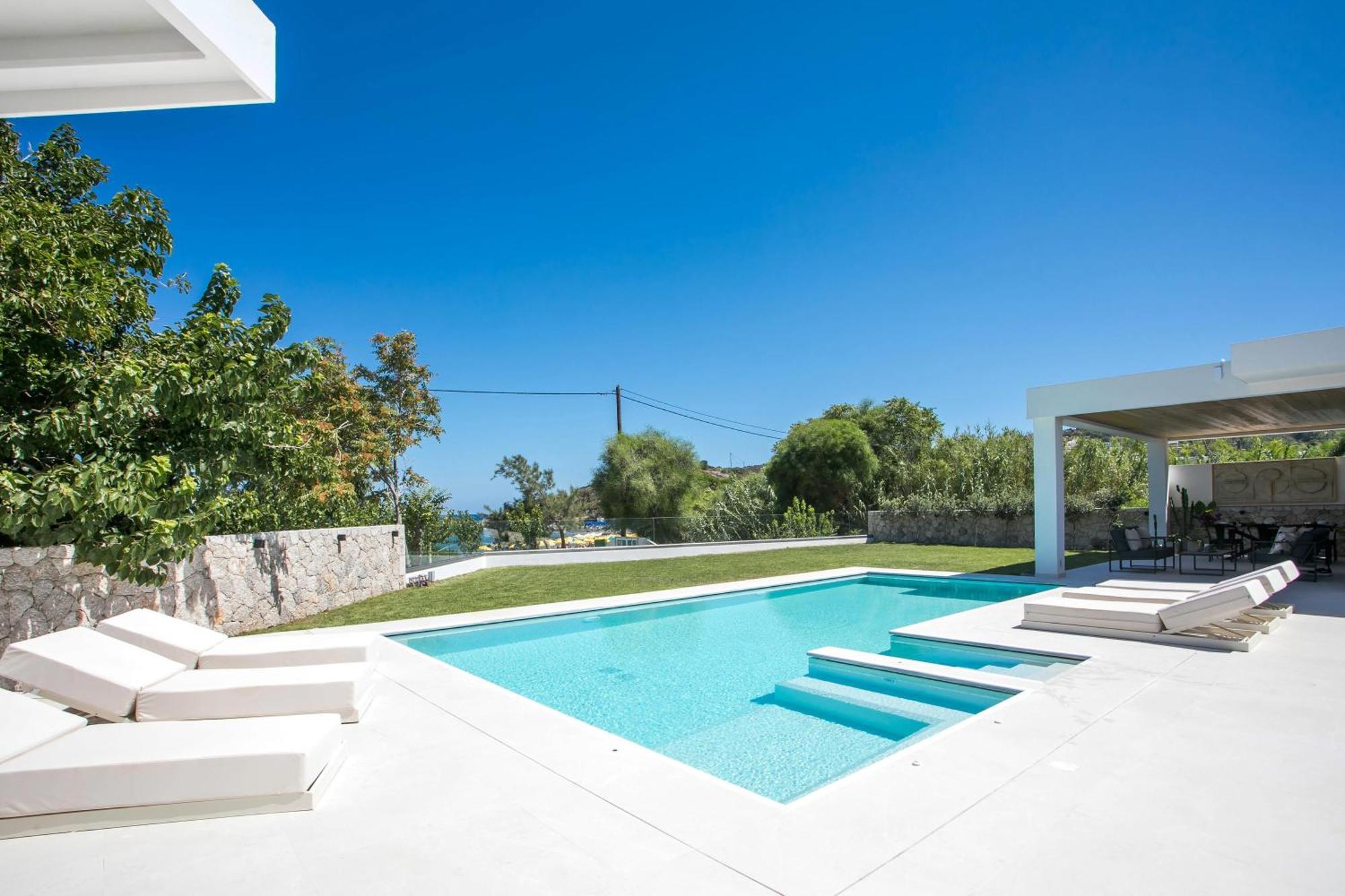 Ocean Pearl Sea View Villa ฟาลิรากี ภายนอก รูปภาพ