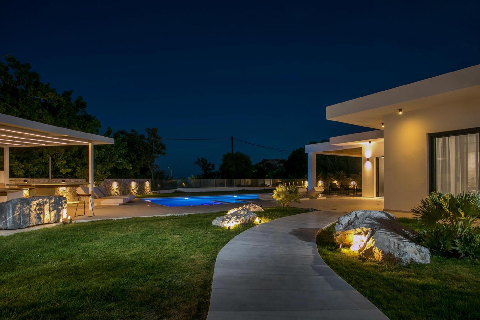 Ocean Pearl Sea View Villa ฟาลิรากี ภายนอก รูปภาพ